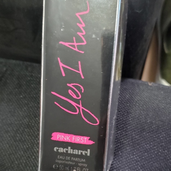 Meet your Posher, Gloria - Picture 8 of 8